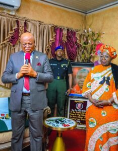 Gov. Eno visits Rev. Uma Ukpai's family