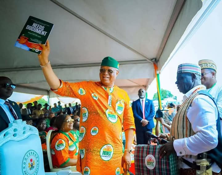 GOV Eno doles out N260 million to 655 beneficiaries in Ikot Ekpene