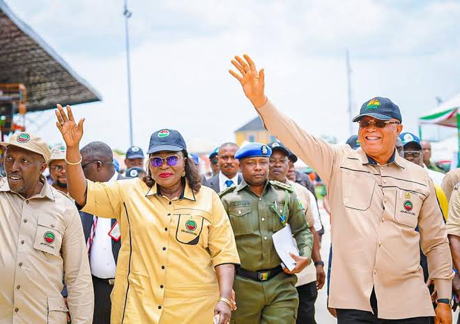 Workers’ Day: Akwa Ibom announces N160m support fund, gifts labour leaders cars