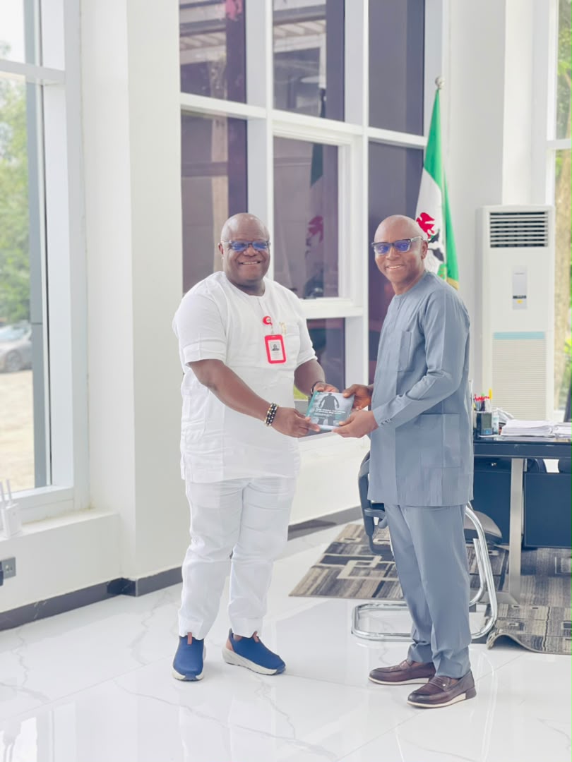 Publisher visits Vice Chancellor